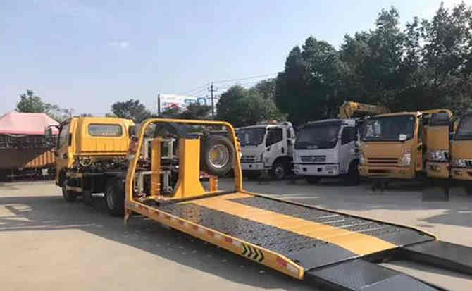 富顺汽车中途维修案例